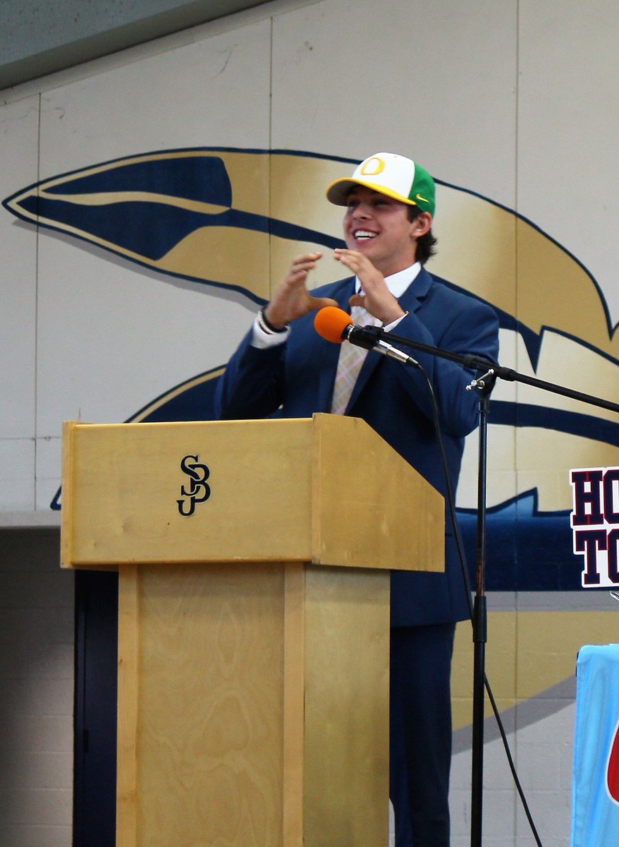 edwardtorre's tweet photo. Congrats to @therealsebass11 for signing his NLI with @OregonBaseball at #BoscoSigningDay! #BraveToDuck ๐บ๐ธ๐งขโพ๏ธ
@sjbathletics @BoscoBaseball
More photos at the link โคต๏ธ...
https://t.co/VkGf3ef37V https://t.co/yWHGFWDFaI