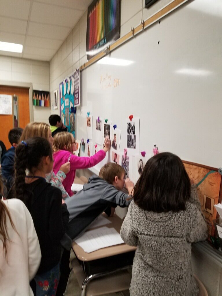 smesbulldogs's tweet photo. It's a war! Studying and researching The Creek War in the 4th grade! πΎ #smespride #alabamahistory #4thgradespotlight π‘π¦ https://t.co/NcB85lWkzd