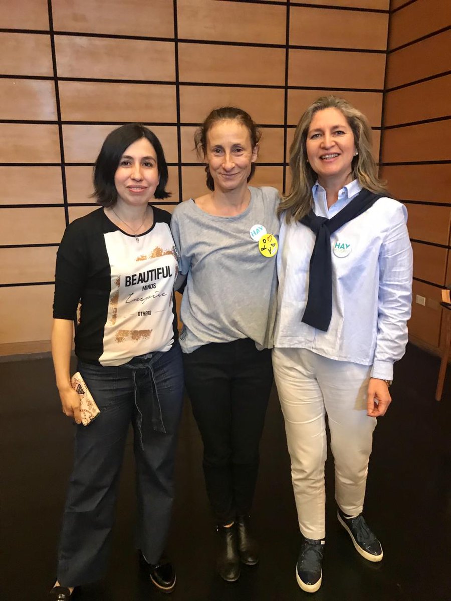 bastias_adriana's tweet photo. Gran experiencia haber participado en #MT2018 de @Hay_Mujeres y @TVN, gracias. https://t.co/pfJhJF8vvf