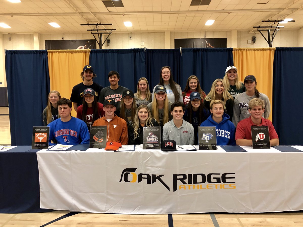 TROJANPRIDE80's tweet photo. Endless talent! Largest signing class to date at Oak Ridge. #NSD @ORHSEDH @ORHSTrojanVB @ORvarsitysoccer @OakRidgeBasebll @orhs_sball https://t.co/2jUXeajnk9