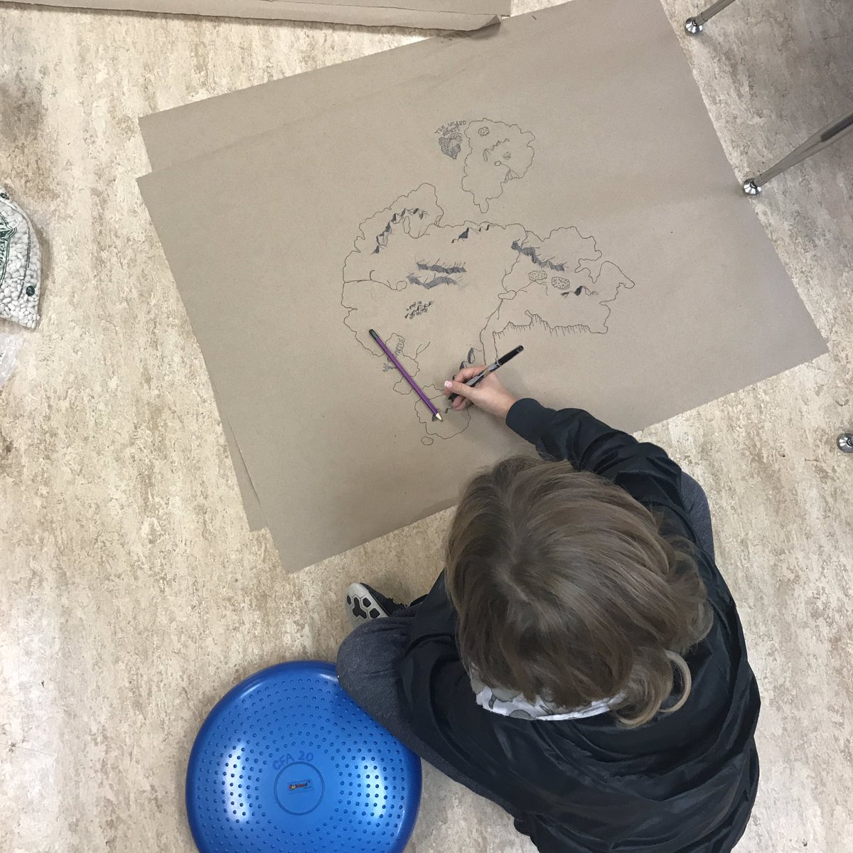 MrsSinclairMaps's tweet photo. #tbt our mythical #cartography class in October! Contact me if you want to try this at your school! @josephkerski #GIS #GilkeyGISDesign @GISEd @Esri @EsriBlog @youthmappers https://t.co/HKlt4eYFFC