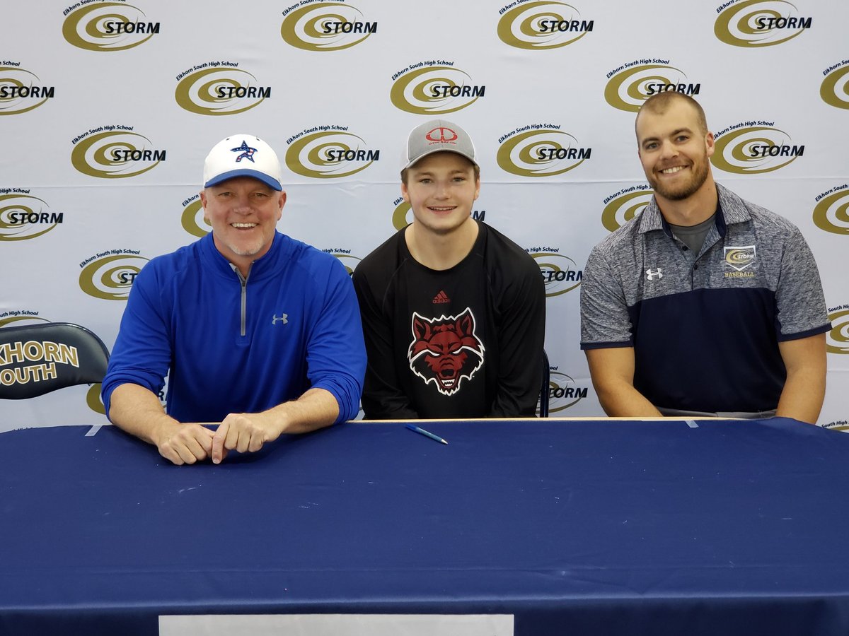 Prospects_NE's tweet photo. Congrats to the Prospects from @ESHS_Baseball as they signed their NLIs today

@JakeGish - Arkansas State
@bertsch_j - Hastings
@tvnnerblvck - Doane

@PBR_Nebraska 
@NEBHSRecruits https://t.co/sItWsDXpmY