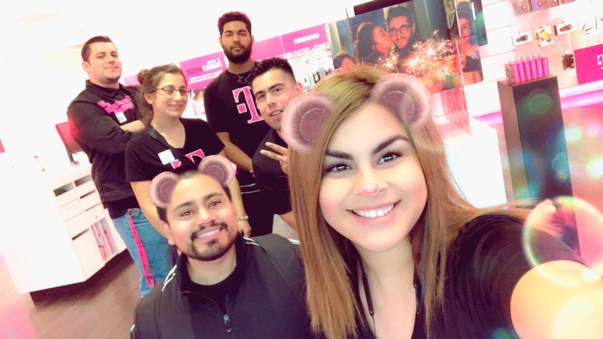 JC_InThaHouse's tweet photo. Awesome visit with @AbbyGBaby23, dropping knowledge like we're in college! #GotMLK @isaac2691 @nazarma @RealEWInc @AlexaKateley @__Mir__eyaa__ @OntiverosJoey @Sabrine209 https://t.co/6F6rT4Z4dy