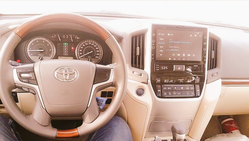 RafiBhuiyan8's tweet photo. #OldPic 
#LandCruiser 
#Model2017 https://t.co/DcAcdJ73Fa