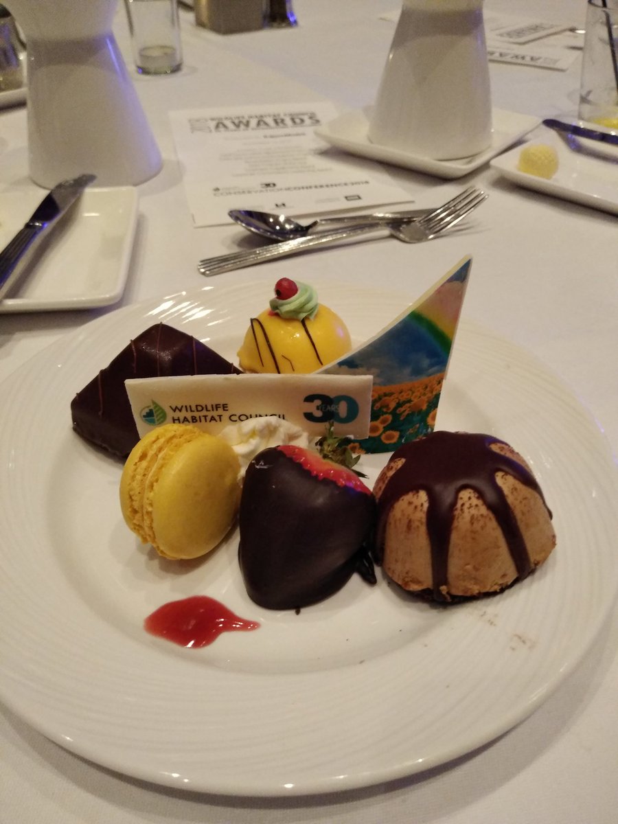 TandemGlobalOrg's tweet photo. Beautiful dessert to celebrate 30 years of #CorporateConservation at tonight's Awards Banquet #WHCCon18 https://t.co/AdB6vuFflq