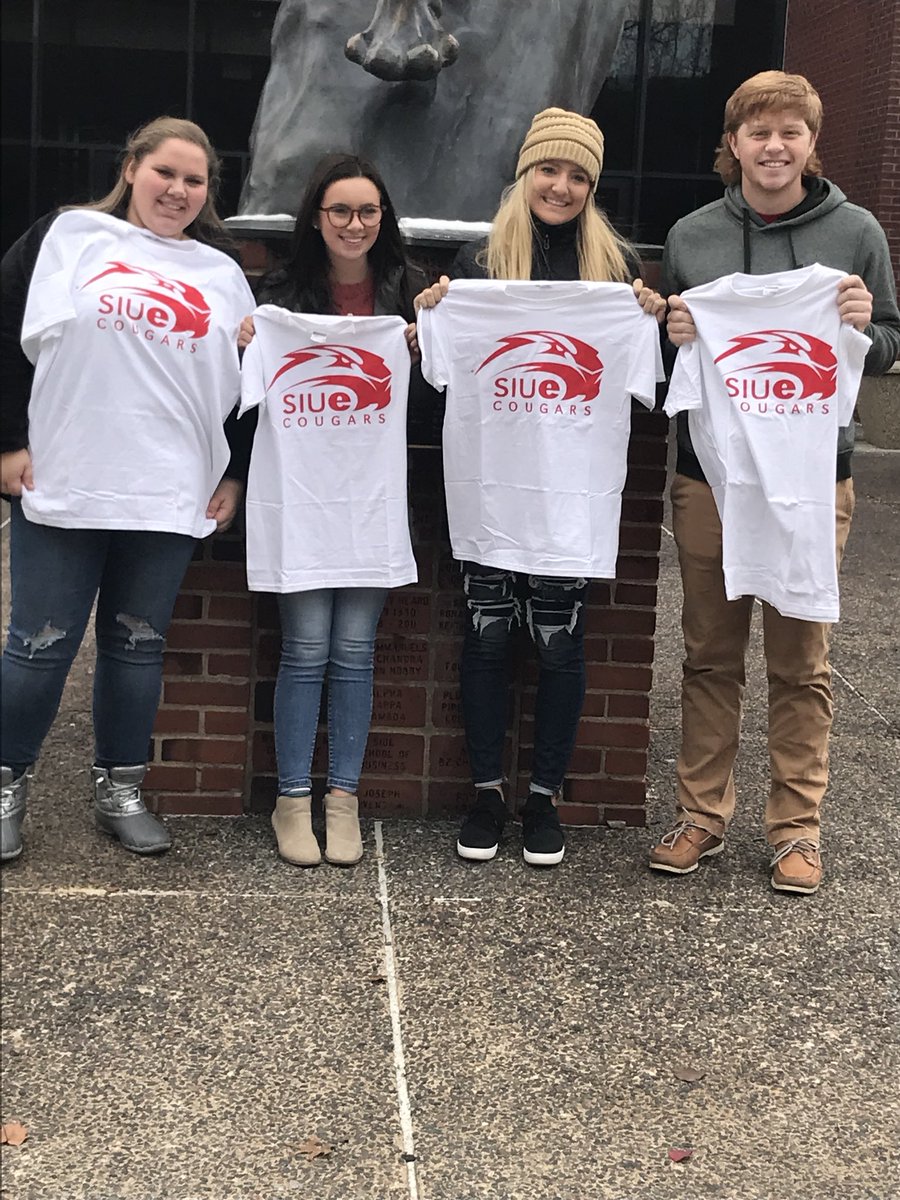 msummers84's tweet photo. Great visit to SIUE by these four seniors  #wfredbirds  #siue https://t.co/RO3NCtf3Yg