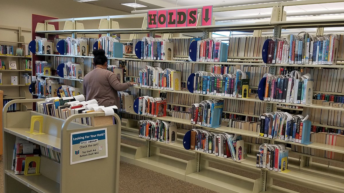WashCoLib's tweet photo. Visitors may have noticed some changes at R.H. Stafford Library in Woodbury, including a new space for picking up holds. We're moving things around to make room for a new create space, complete with iMac workstations and furniture for collaborative work. #WashCoLib #Woodbury https://t.co/K33O552xLC