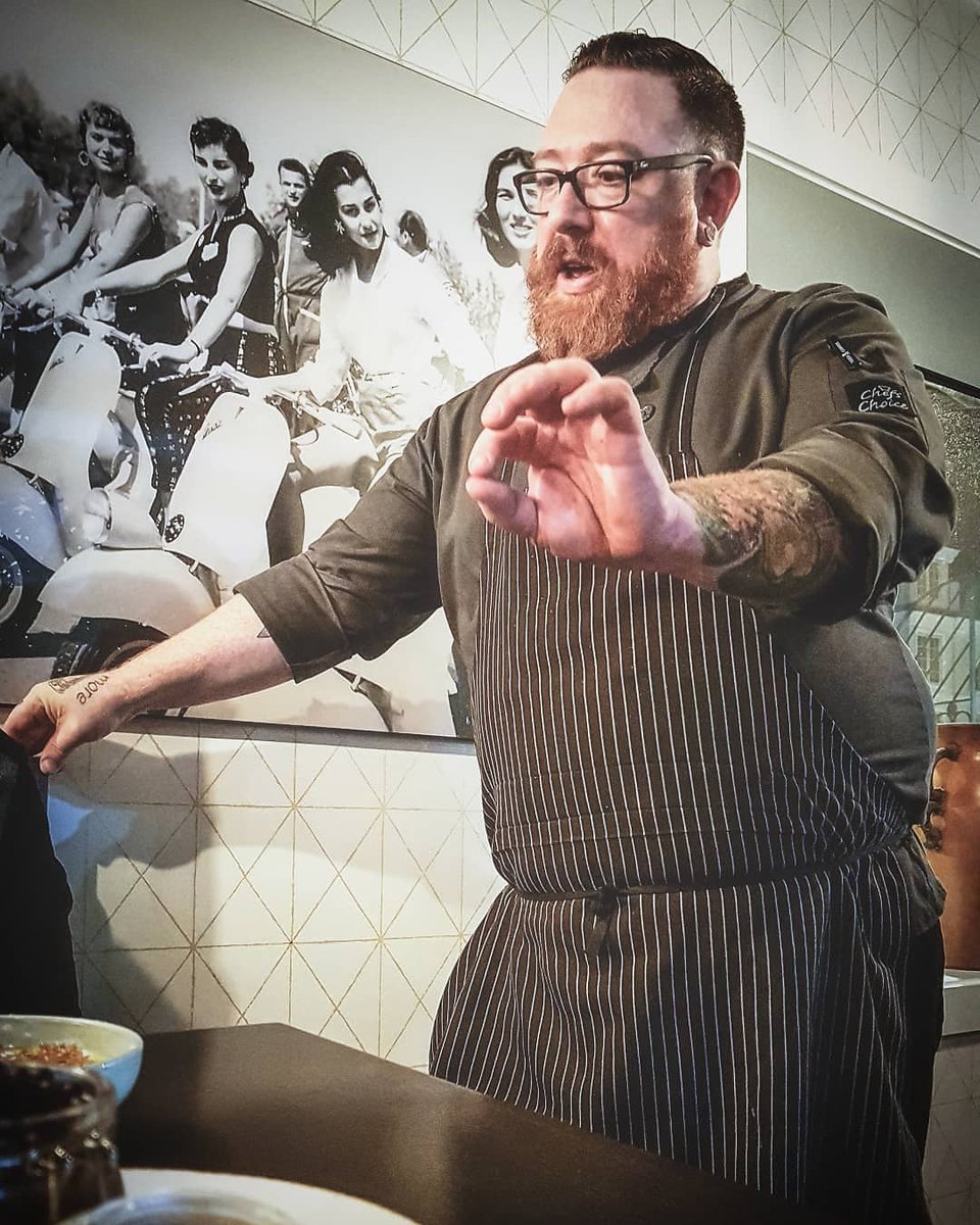 MenManner's tweet image. New post on the blog all about the amazing meal @SteeltnChowdn &amp;amp; I had at @xoxoRicarda Oakville, and featuring this awesome guy, Chef @mitch_ferron, more food pics to come!

Read more at menandmanner.com/single-post/20…
#oakville #dtoakville