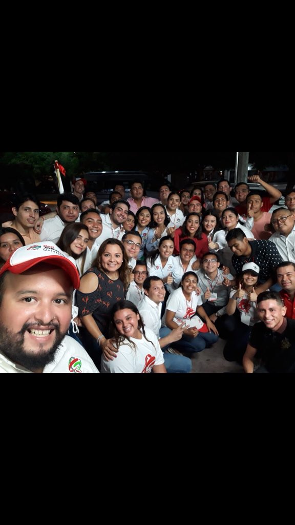 AnaAranaM's tweet photo. Con la presencia de 131 jóvenes de los 11 municipios y de nuestras autoridades aprobamos la plantilla de Consejeros Estatales jóvenes que queremos que nuestro partido escuche a nuestras bases, que conocemos de lealtad y que no nos achicamos ante el reto q se avecina #AsambleaRED https://t.co/rHmAEHNU6F
