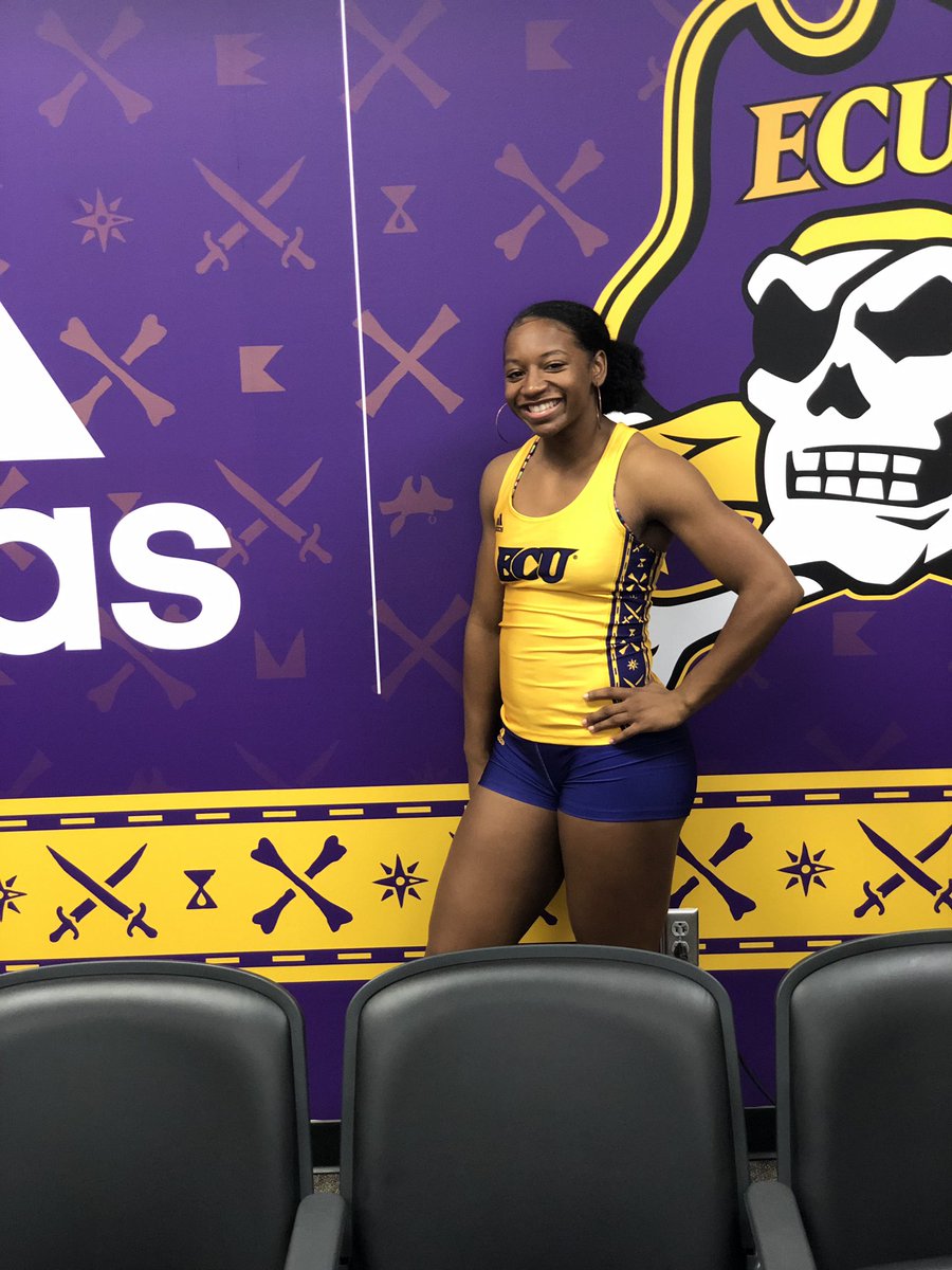 melicia_jenee's tweet image. #committed #GoPirates 💛💜