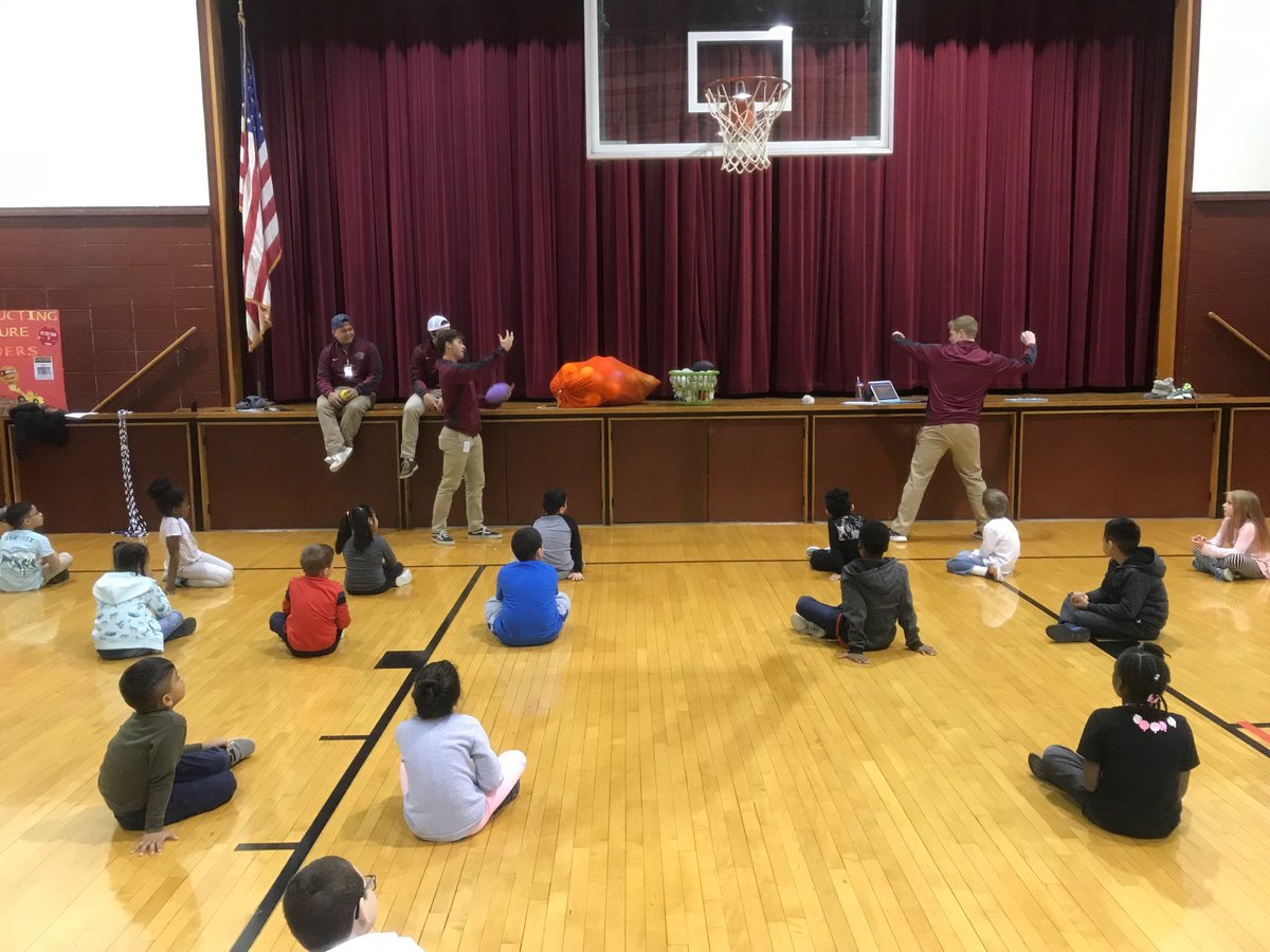 JosephAKinney's tweet photo. Great  job by John Marti, Brandon Posivak, Frank Craska, and Ryan Dorneo representing Lafayette Baseball at Cheston Elementary PE class today! https://t.co/4k8TJNidSx