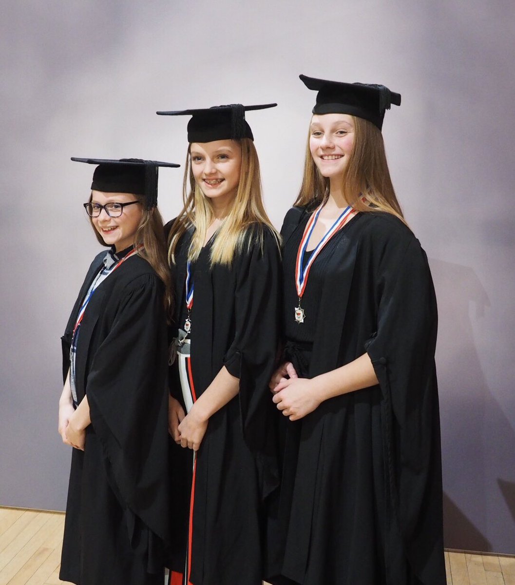 hazehill's tweet photo. Three amazing hard working &amp; dedicated gymnastic girls from #sheffieldworkshop enjoying @sheffhallamuni graduation experience with @SheffieldCU @BritGymnastics @SheffieldStar #sheffield #1000hours https://t.co/7otFHca2Tt