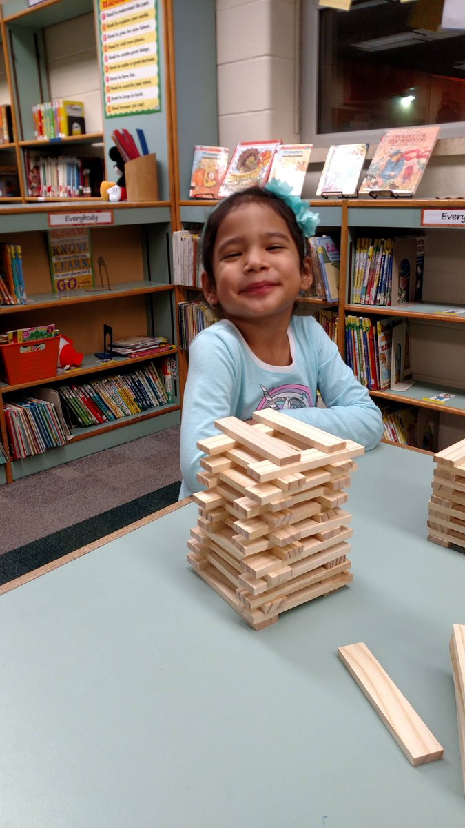 LPLibraryNBTS's tweet photo. So many incredible structures! More photos from STEAM Night. #lplibraryrocks #whylp #makerspace #STEAM #FocusIssues https://t.co/zuFOGDH1N9