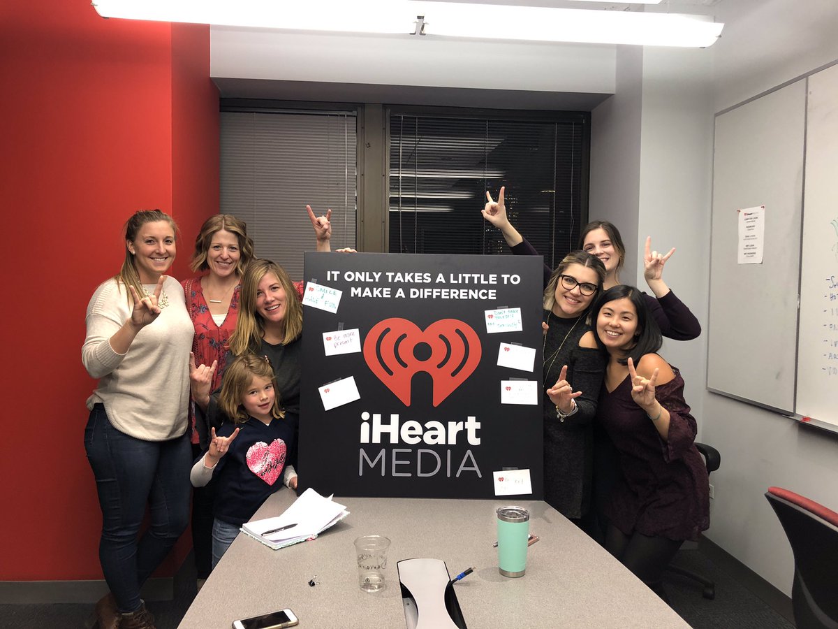stephuchino's tweet photo. @iHeartMedia fam giving back! #buckoffdiabetes https://t.co/KUa8gArBb2