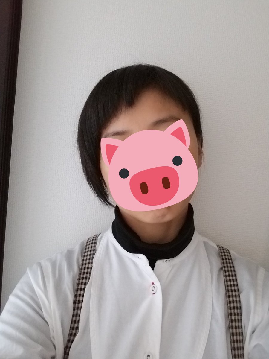 さらみ 服垢 髪切って1ヶ月 前髪2cmまで切ると 1ヶ月経っても伸びた間が出ない 笑 逆に襟足が気になる 今回くびれバックにしてもらったけど やっぱりもっと丸みが欲しいな