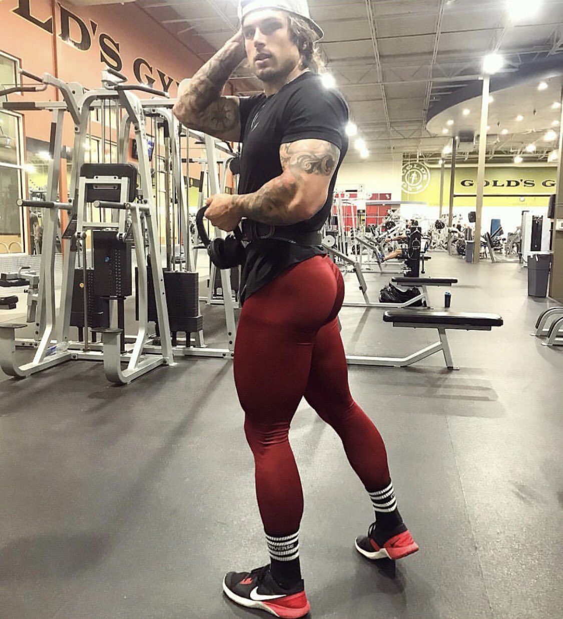 Twitter 上的 AestheticMen："Red alert #bulge #muscle #musclegod #bodybuilding #gym #gymaesthetics #workout #legs #quads #biceps #pumped #shredded #compressiontights #tights #leggings #master #thighs #power #cashmaster #balls #leather #latex #shiny ...
