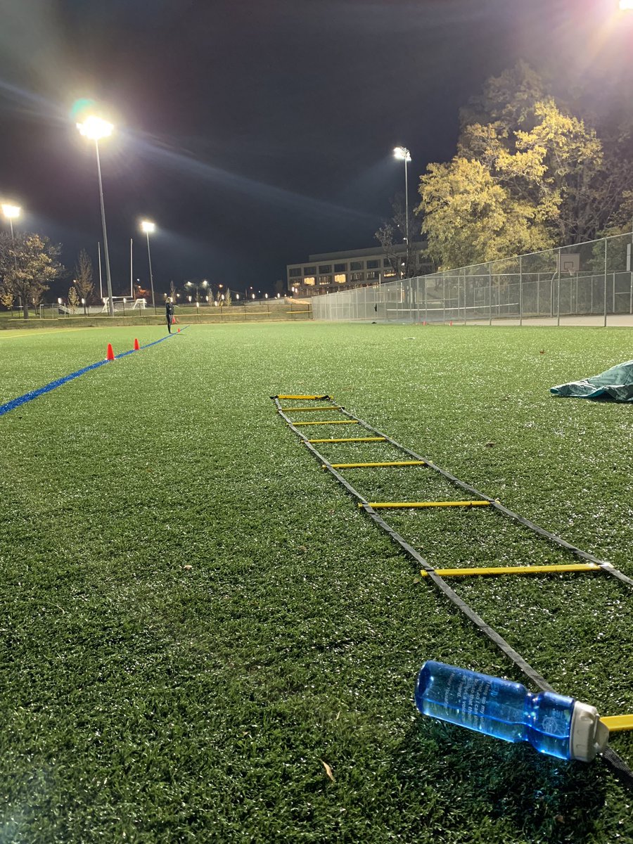 RallyUltimate's tweet image. Rally hands out here getting Anna ready for u24 tryouts! #wevegot #yourback