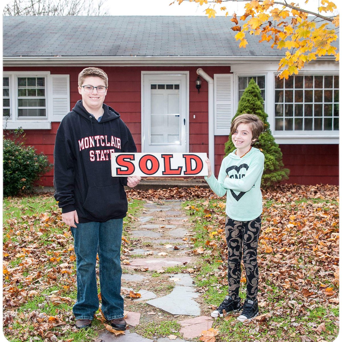 🏡SOLD🏡SOLD🏡SOLD🏡
It was an absolute pleasure helping this family find a great home! BIG shout out to Nima Rezvan  #thejourney #teamriverview #husbandandwifeteam #riverviewrealty #sellingagents #listingagents #itsallaboutconnections