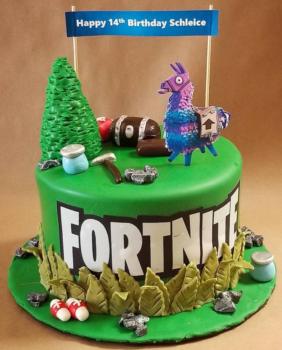 treats_by_drea's tweet photo. Happy 14th birday Schleice!! #baking #bake #cake #cakes #cakedecorating #cakedesign #cakeoftheday #fondant #fondx #caljava #redvelvetcake #creamcheesebuttercream #edibleimages #fortnite #gaming #birthday #birthdays #birthdayparty #homemade #treats_by_drea https://t.co/0cEJLrqkhb