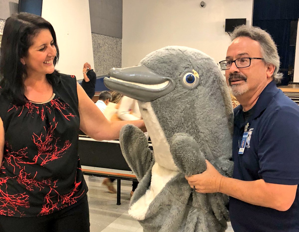 christopoulos7's tweet photo. Dolphin ๐ฌ Dave greets visitors @atmsenior Open House and EXPO #feederpatternpride https://t.co/TljLOKyMf4