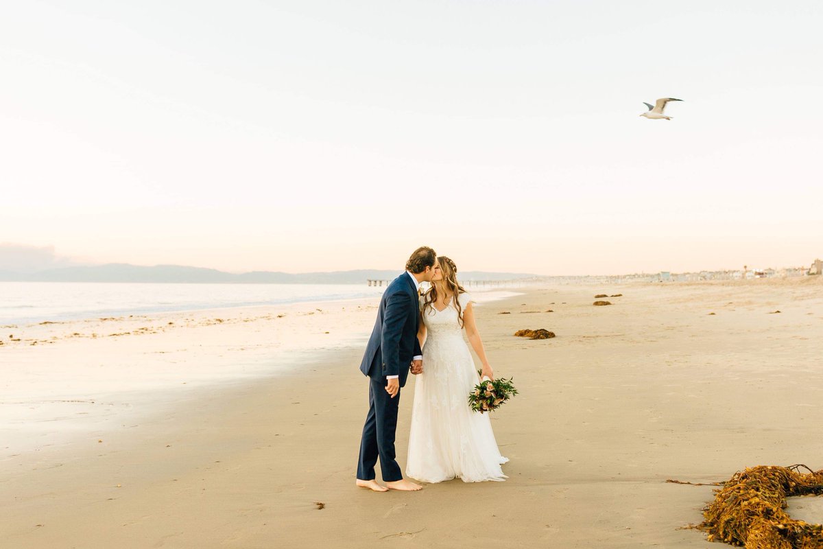 BrittneyHannon's tweet photo. Soaking up all those So Cal beach vibes before California’s version of “winter” decides to arrive. #weddingphotographer #losangeles #losangelesphotographer #weddingphotos #beachvibes #socal #californiabeach #hermosabeach #redondobeach #isaidyes #engagedlife #engaged #bridetobe https://t.co/20uq6doeKq