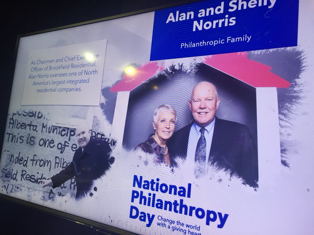 SAITAlumni's tweet photo. Thank you Alan and Shelly Norris for your generous support and commitment to @sait, #yyc and beyond. Congratulations on being named Philanthropic Family by @AFPCalgary, a well-deserved and inspiring honour! #npdyyc #npd2018 #SAITGIVES #SAIT https://t.co/6qMZhbx5hP