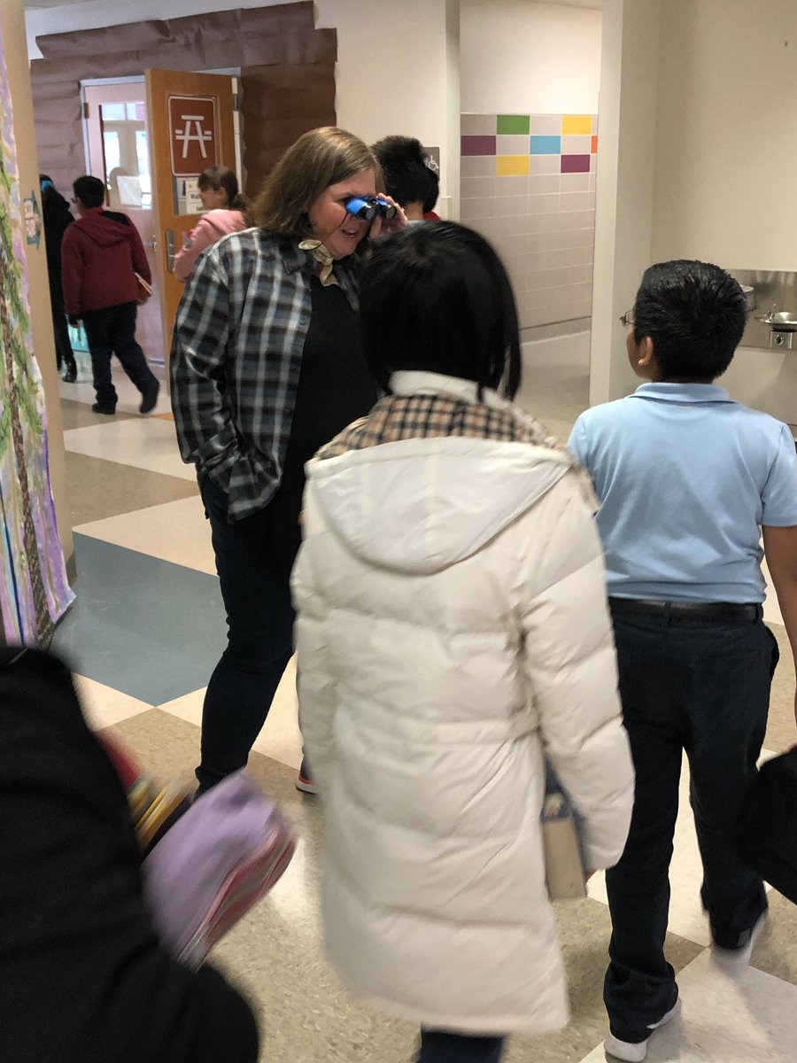 mdiaz9899's tweet photo. I’m thankful for my principal’s spirit. She’s asking the students if she is going to see them tonight for Literacy night, while looking through binoculars. 👀🤩#NeffIsThankful. @Neff_ES https://t.co/TLBQJPjdV9