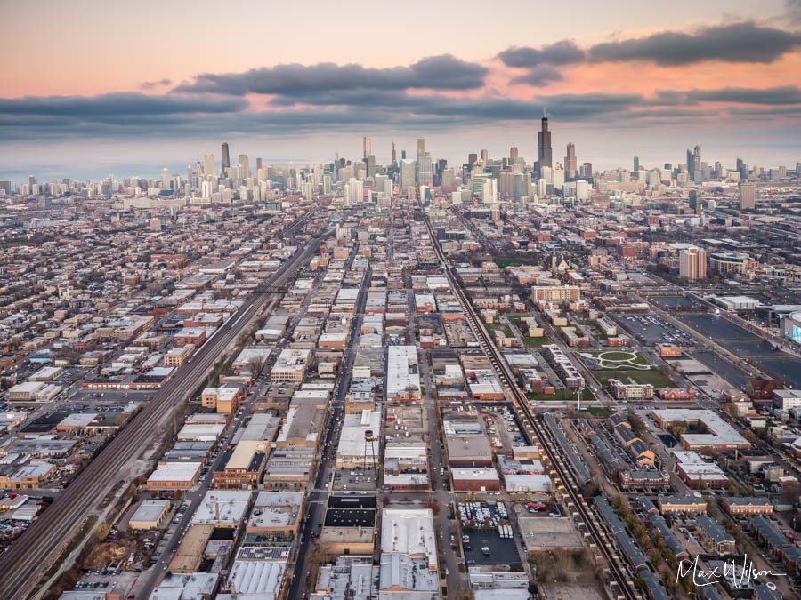 maxwilsonphotos's tweet photo. Just before the sun went down in #Chicago this late afternoon.  Riding along with @NBCSky5 https://t.co/dMRgqYpyg3