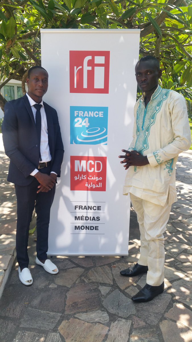 Erik_TIAM's tweet photo. Merci #RFI merciiiiiiiiiiiiii #RFIChallengeApp2018, merci France médias monde et à toutes ses filiales, FELICITATIONS le laureat #SergesAugustZaongo à moi aussi car #Agropad n'a pas démerité et à #WeFlyAgri de Joseph-Olivier Biley, longue vie à l'émission "C'est pas du vent" https://t.co/8pajaiTbQG