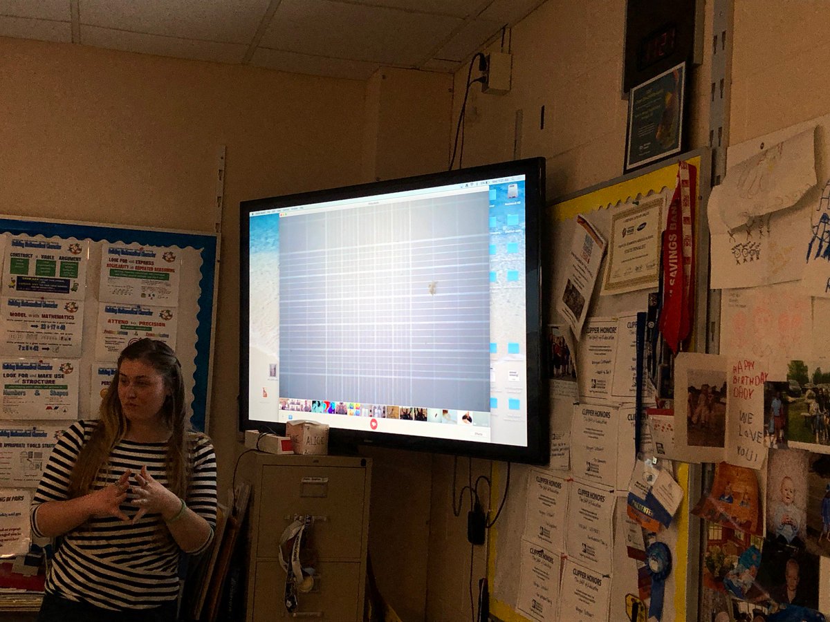 morgancuthbert's tweet photo. We were visited by Liz Johndrow from UNE heading up their kelp research. She helped us spore sugar kelp and then calculate the sporing density looking through microscopes. #handson #ConnectC2C @MAINETOY @YarmouthHMS @Milken https://t.co/G8iL2Lf1zT