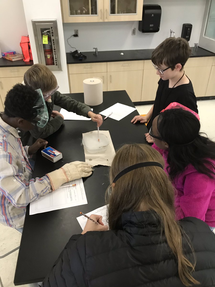 MrDPagel's tweet photo. Great times exploring Sublimation in DPagel’s Science Lab today! #theACSWay #CougarPrideAVL https://t.co/JLzueU0RuH
