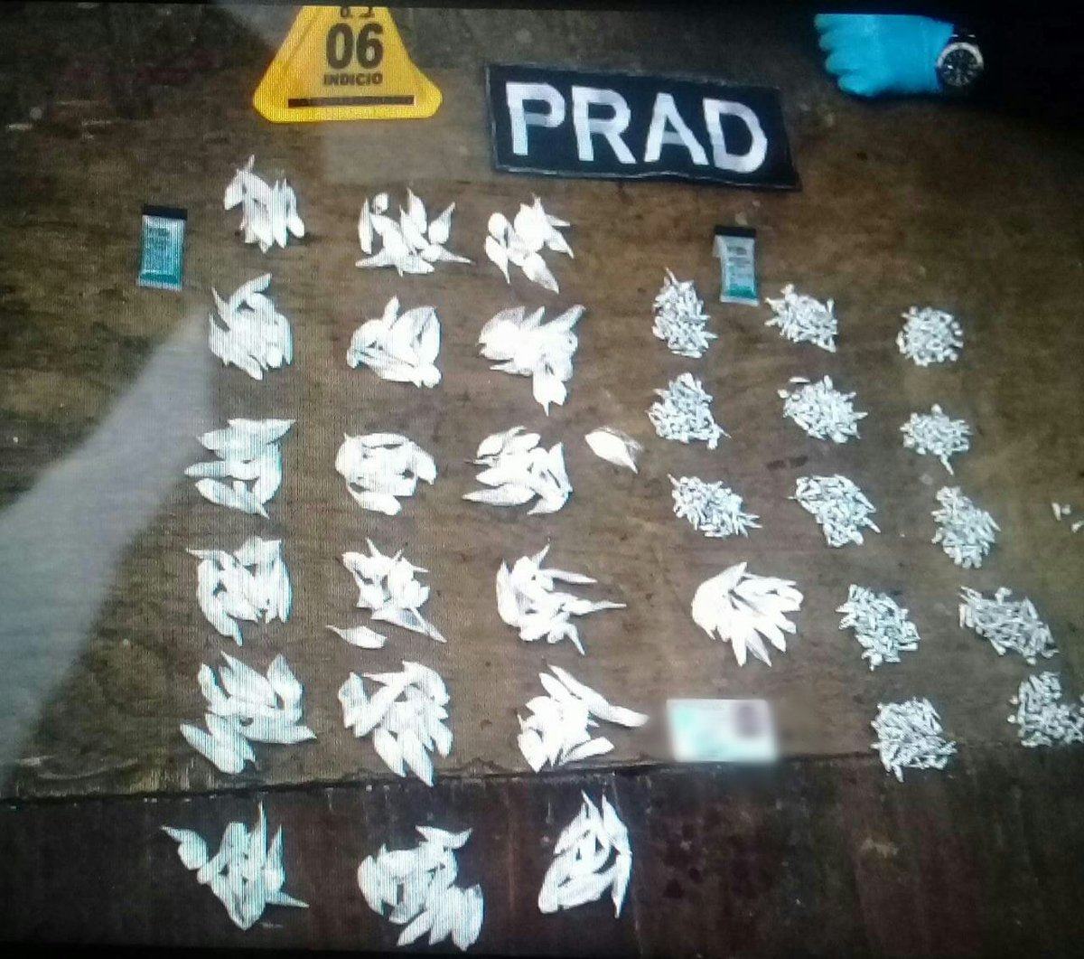 fuerzapublicaCR's tweet photo. Trabajo en conjunto entre @fuerzapublicaCR @oij_Organismo @FiscaliaCR nos permitió decomisar varios tipos de droga y detener a dos personas en el cantón de #LaUnión de #Cartago. https://t.co/cLibvPTVoD