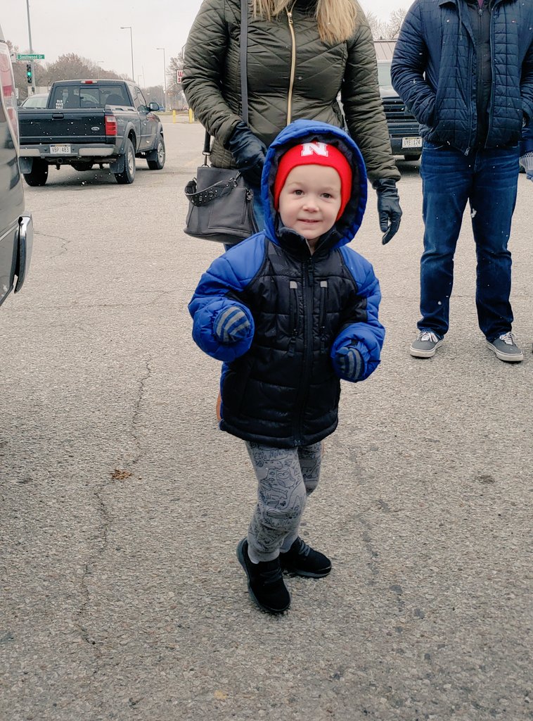 lusk_courtney's tweet photo. This week my FL kid caught snowflakes in his hand.  I hope I never forget what this world looks like through his eyes. #lightofmyworld #experiences https://t.co/o7pCsOlzmv