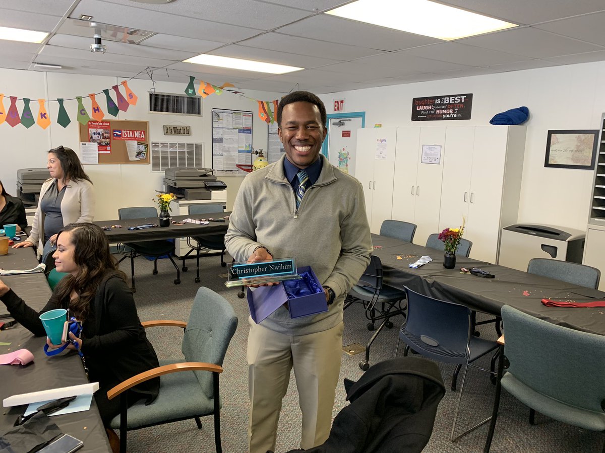 MECollege_HS's tweet photo. I’ve only been on campus for two days but it’s very apparent that @missionechs is losing someone very special. Students, teachers, and staff have shown nothing but their love and appreciation to Mr. Nwihim. Our loss will be others’ gain. #FirstandBest #TeamSISD #PhoenixFamily https://t.co/adF1H3rjI1