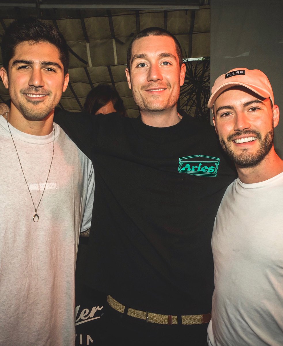 TOMandCOLLINS's tweet photo. Crazy night with the @bastilledan squad 💣 https://t.co/wQeDh02hst