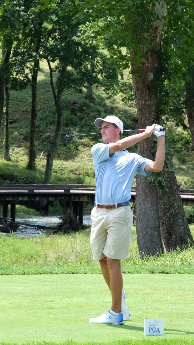 WillBrewer6's tweet photo. Lipscomb Men’s Golf - Proud and excited to welcome the 2019 class to Lipscomb! These guys want it ...they want to compete at the highest level! #beLieve @FordGoldasich @gregorMckenzie @AJacksGreen https://t.co/kYQEg201qX