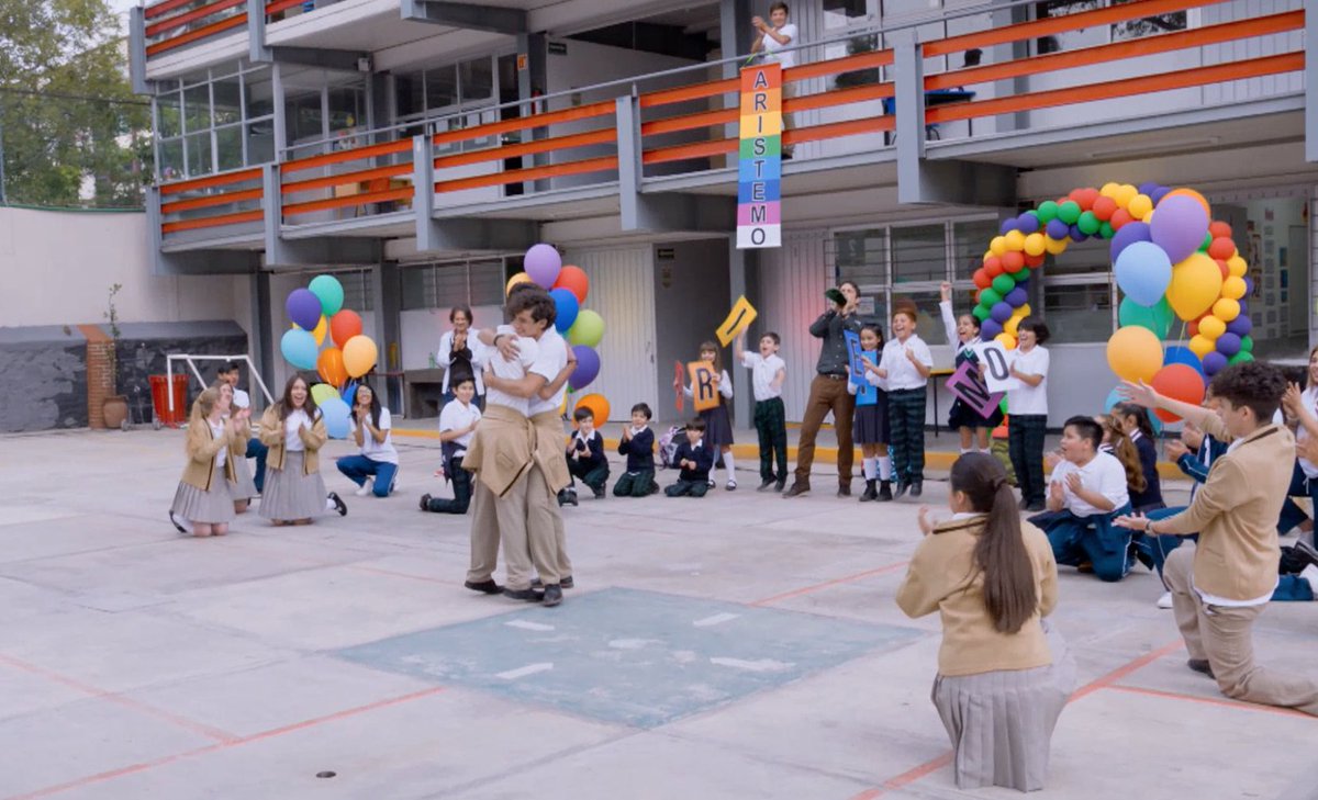 MiMaridoFamOf's tweet photo. ¡Que momentazo! Es oficial Temo y Aris ya son novios 🤭🥳👏🏻  #MMTF2 https://t.co/7Gvr7V0qRo #Aristemo #TodosSomosAristemo https://t.co/g9IHOTIIRM