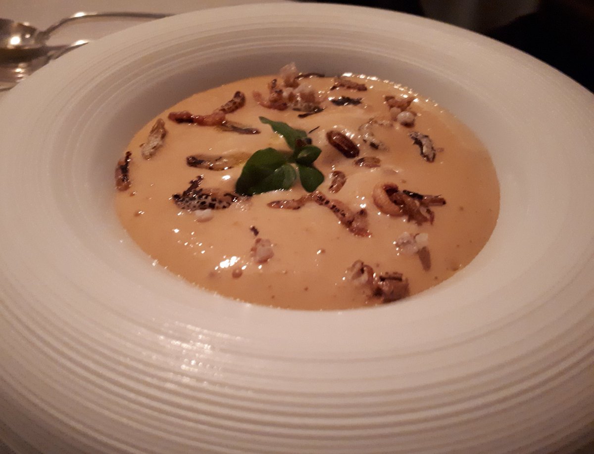 MichelinGuideUK's tweet image. Chef Alex Dilling and the ever charming sommelier @ElvisZiakos have given @greenhouse27a a new lease of life
#2MichelinStars