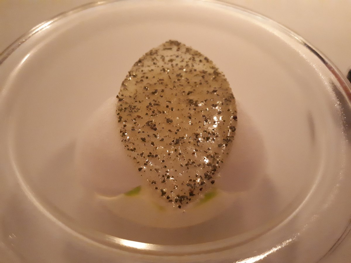 MichelinGuideUK's tweet image. Chef Alex Dilling and the ever charming sommelier @ElvisZiakos have given @greenhouse27a a new lease of life
#2MichelinStars