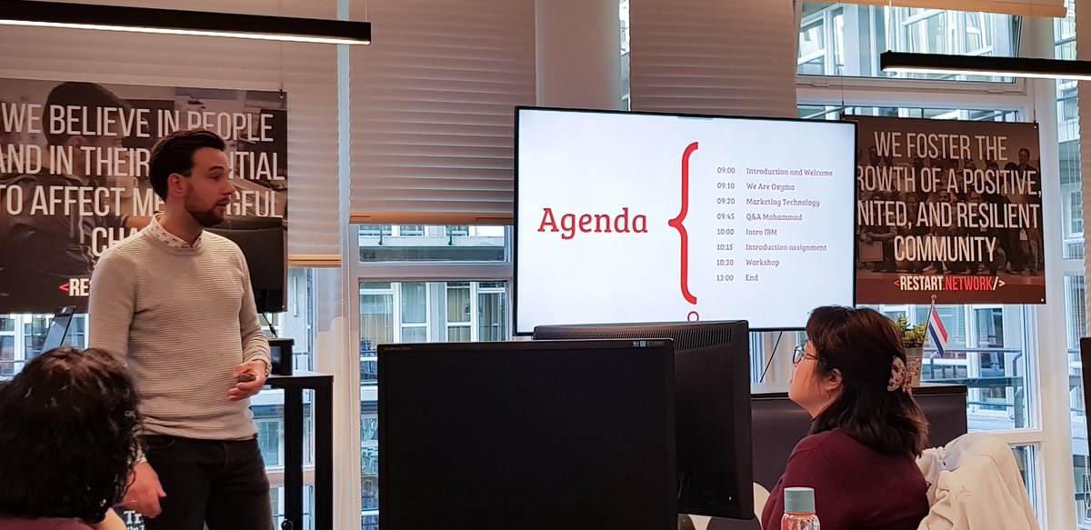 Restart_Network's tweet photo. Another great #Masterclass with our friends at @weareOxyma - a Merkle company. This time, the masterclass was focused on people-based marketing.

It is always great to see our students learning from such an amazing and fun group of professionals! https://t.co/VU1B1r3bn4