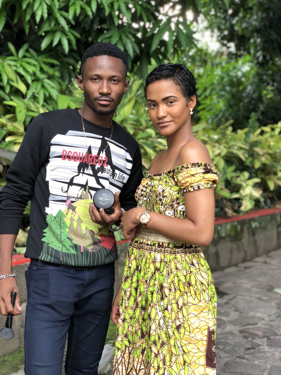 MakeupMignon's tweet photo. Simplement belle #mignon makeup avec @BlablaCaixeiro  contact : +243975983411 (appel).  #makeup #bonjour #mywork #pullman #kinshasa https://t.co/XcF4uxxbvu