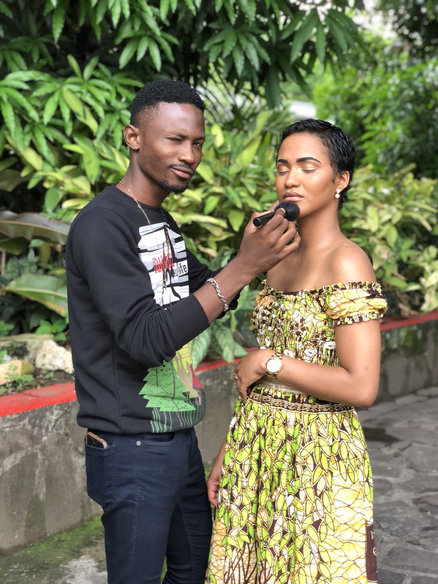 MakeupMignon's tweet photo. Simplement belle #mignon makeup avec @BlablaCaixeiro  contact : +243975983411 (appel).  #makeup #bonjour #mywork #pullman #kinshasa https://t.co/XcF4uxxbvu
