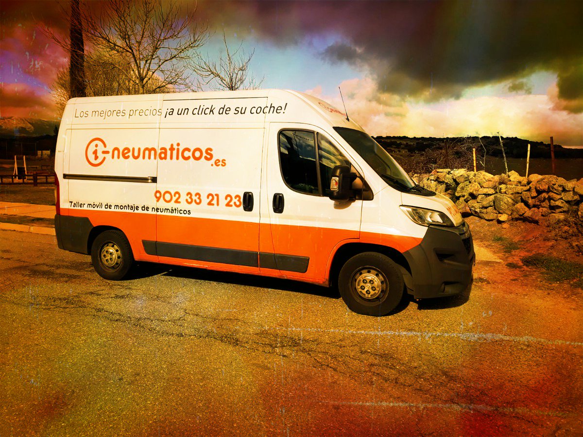neumaticos's tweet photo. Hoy y mañana desplazamiento gratuito de los talleres móviles de i-Neumaticos en todos los pedidos con opción de montaje a domicilio https://t.co/QqVONP6RVF https://t.co/rIBOU2cv1V