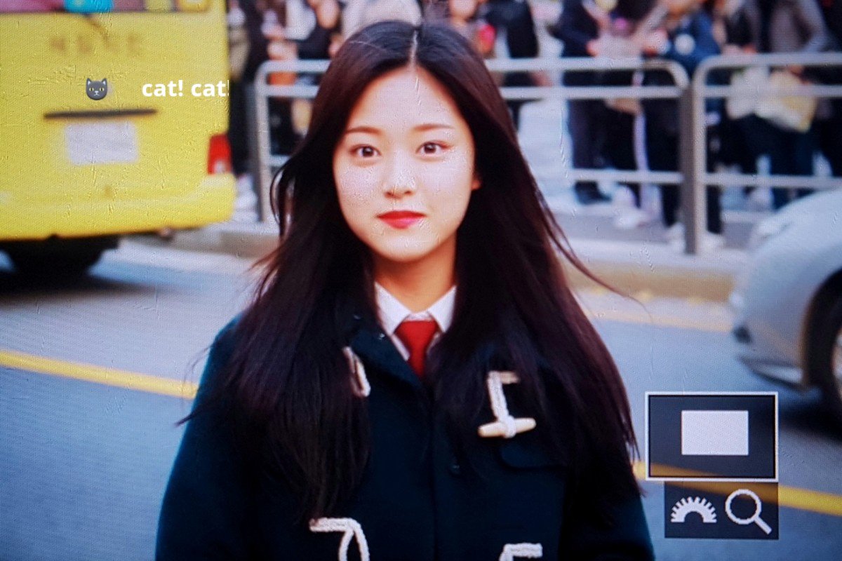 catcat_hj's tweet photo. 181115 수능 
#이달의소녀 #LOONA #현진 
#김현진 @loonatheworld https://t.co/CK2vKcIpjV