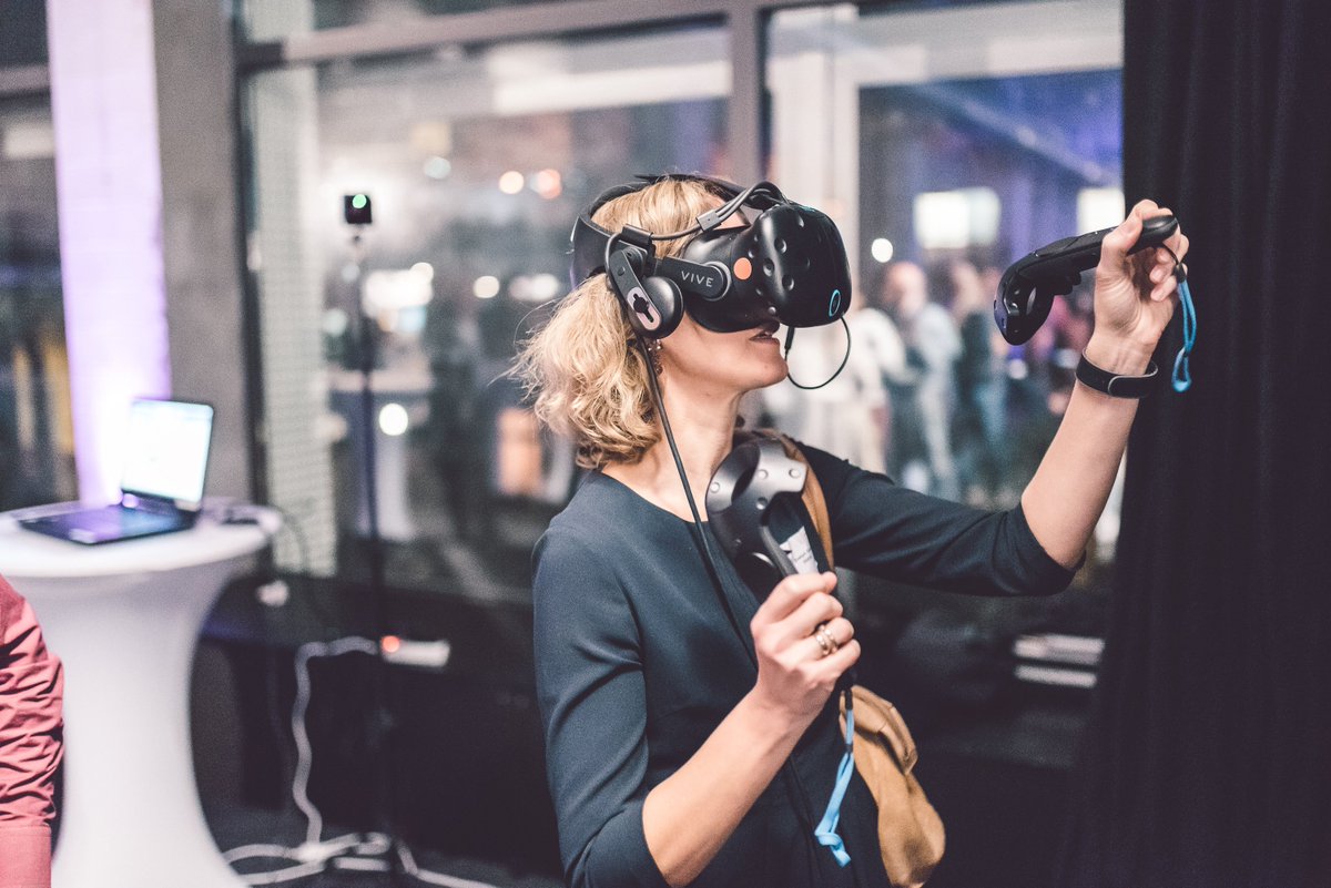 DigitalZBerlin's tweet photo. Über 500 Gäste aus #Politik, #Wirtschaft und #Wissenschaft: Das Interesse an unserer #Gamification Veranstaltung am 7. November im Vollgutlager Berlin war überwältigend. Die #Highlights findet ihr hier: https://t.co/IIeforAgjd #Mittelstand #Digitalisierung #SpielstDuSchon https://t.co/W4oj75Q84d