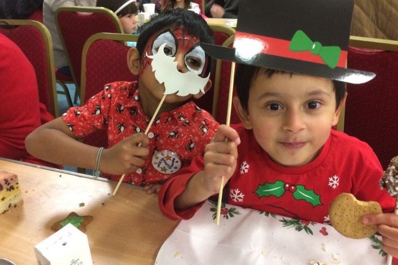 LeedsDads's tweet photo. LEEDS Dads MeetUp this Sun 2-4pm @The_Tetley 

Bring the kids to our #Leeds Dads Christmas Party and join us at our Xmas Dads Night Out  - Nov 18 Update - https://t.co/8KlwTewegh https://t.co/mD7I0iFnzG