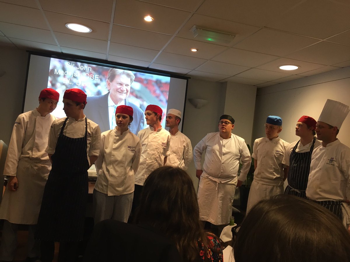 KellyCan18's tweet photo. Amazing dinner last night served by the students @bcot #talent #Futures #wishicouldcooklikethat https://t.co/BVU51l3PQv