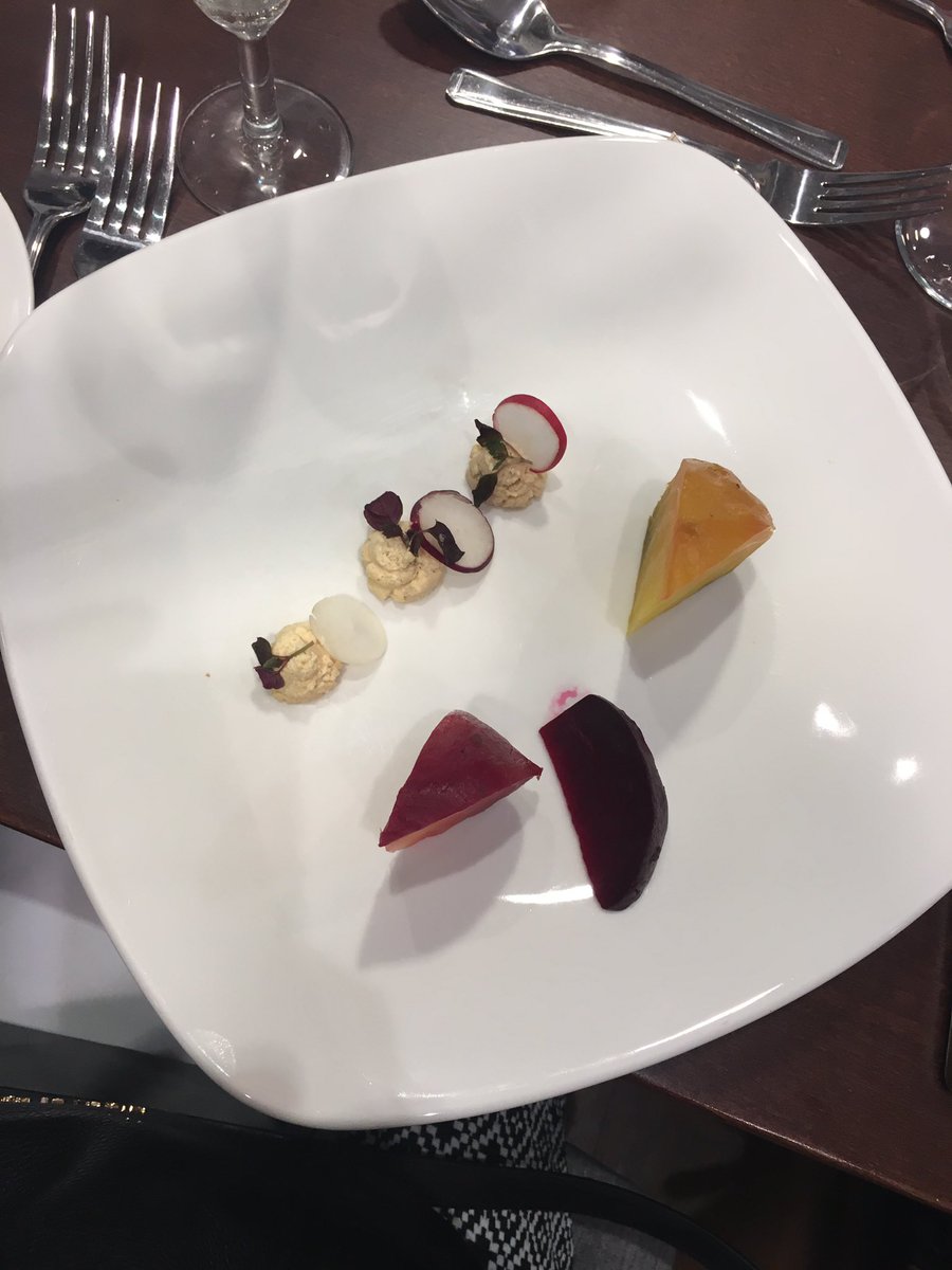 KellyCan18's tweet photo. Amazing dinner last night served by the students @bcot #talent #Futures #wishicouldcooklikethat https://t.co/BVU51l3PQv