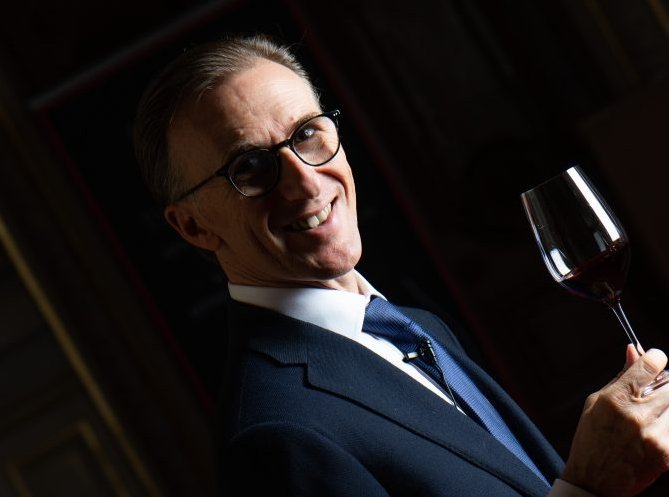 Paolo Basso : « À Lyon, la gastronomie et le vin sont chez eux » terredevins.com/actualites/ent… via <a href="/TerredeVins/">Terre de Vins</a>