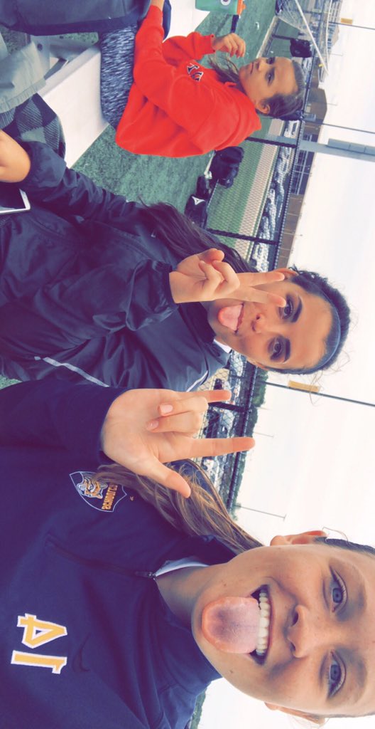 t1arlin's tweet photo. Happy birthday Lyss♥️so happy we got to play together this year and laugh about the loud girl in our class🙄hope your day was as fun as you!! @AlyssaFlevaris https://t.co/yjz9kyvapB